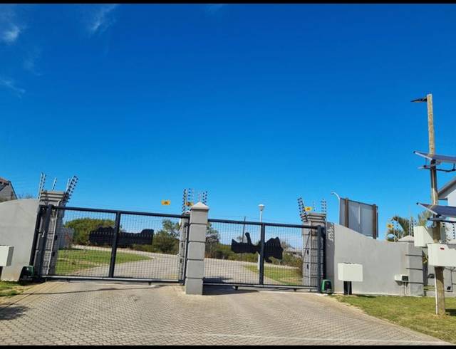 3 BEDROOM HOUSE FOR SALE IN DANA BAY